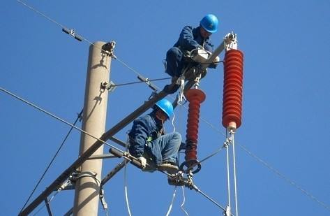 避雷器的工作原理，電力鐵塔避雷器，電力鐵塔廠家，電力鐵塔價(jià)格，避雷器價(jià)格